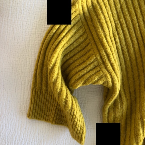 Oversized Sweater - Picture 5 of 8